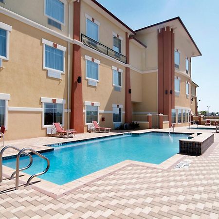 Super 8 By Wyndham Hidalgo At La Plaza Mall & Mcallen Airport Екстериор снимка