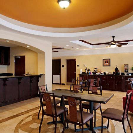 Super 8 By Wyndham Hidalgo At La Plaza Mall & Mcallen Airport Ресторант снимка