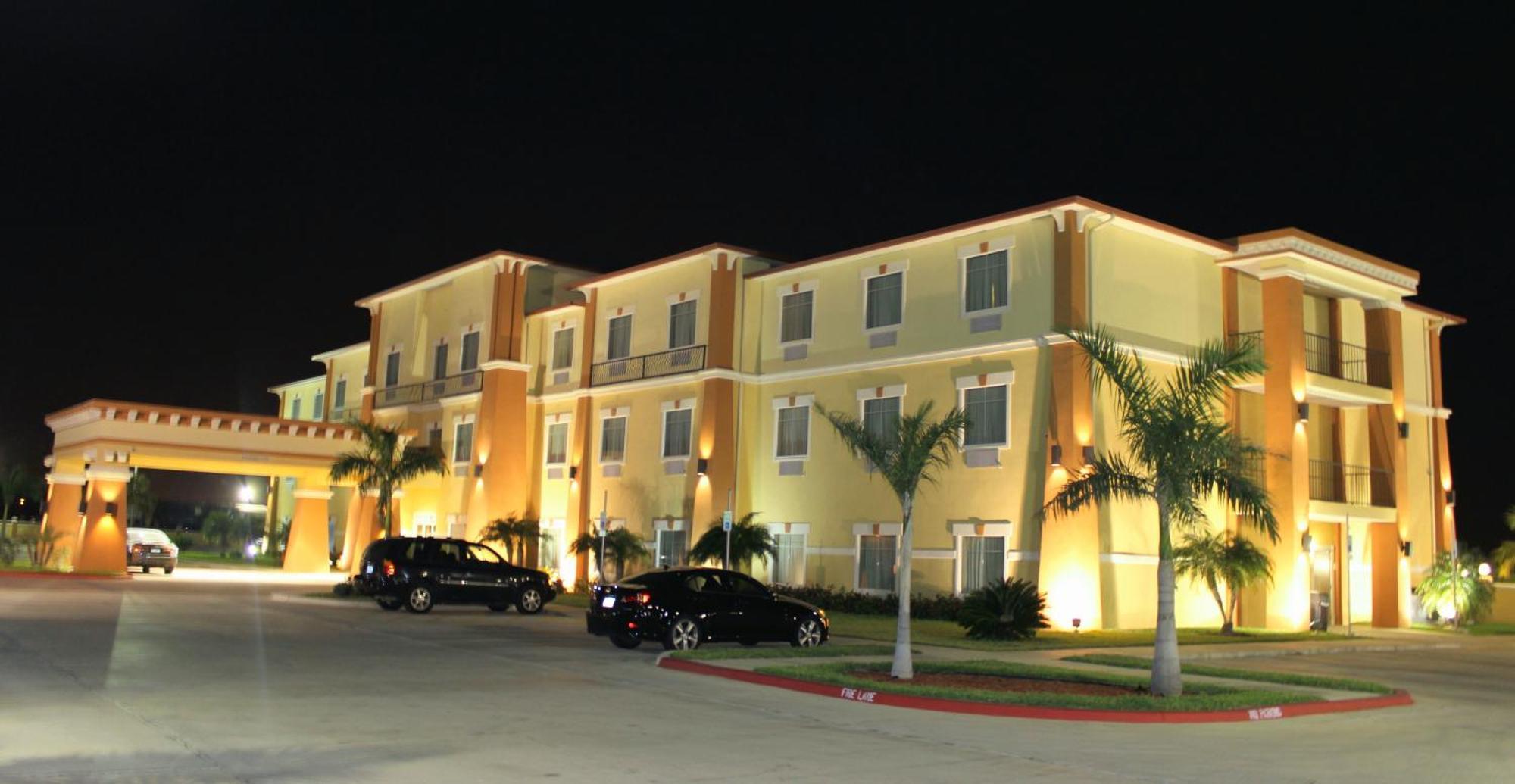 Super 8 By Wyndham Hidalgo At La Plaza Mall & Mcallen Airport Екстериор снимка