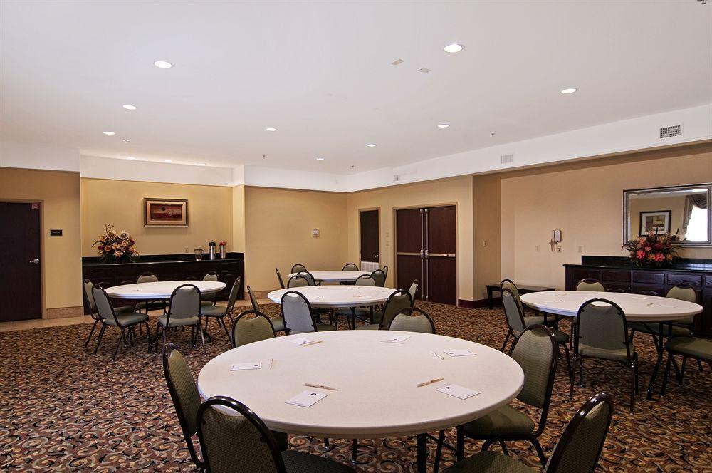 Super 8 By Wyndham Hidalgo At La Plaza Mall & Mcallen Airport Екстериор снимка