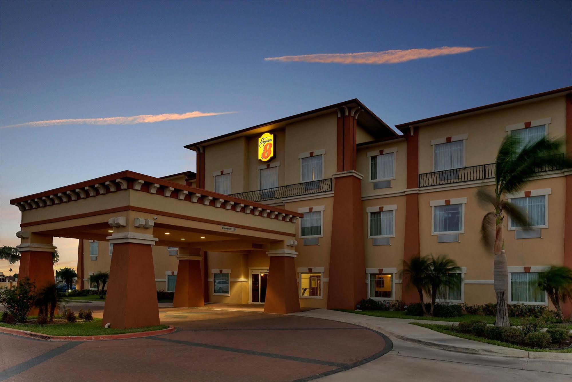 Super 8 By Wyndham Hidalgo At La Plaza Mall & Mcallen Airport Екстериор снимка