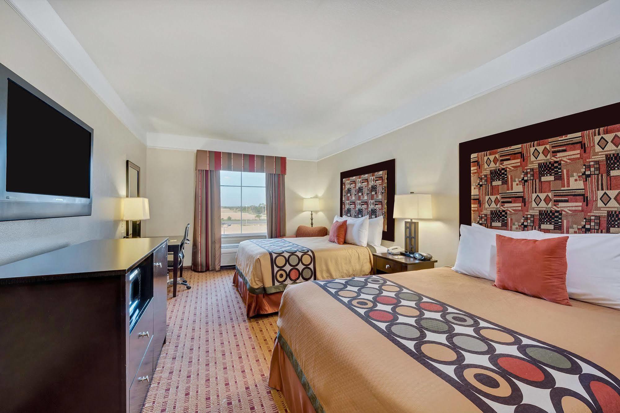 Super 8 By Wyndham Hidalgo At La Plaza Mall & Mcallen Airport Екстериор снимка