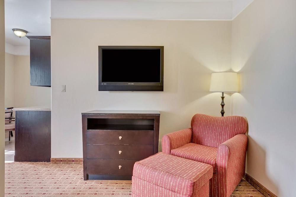 Super 8 By Wyndham Hidalgo At La Plaza Mall & Mcallen Airport Екстериор снимка