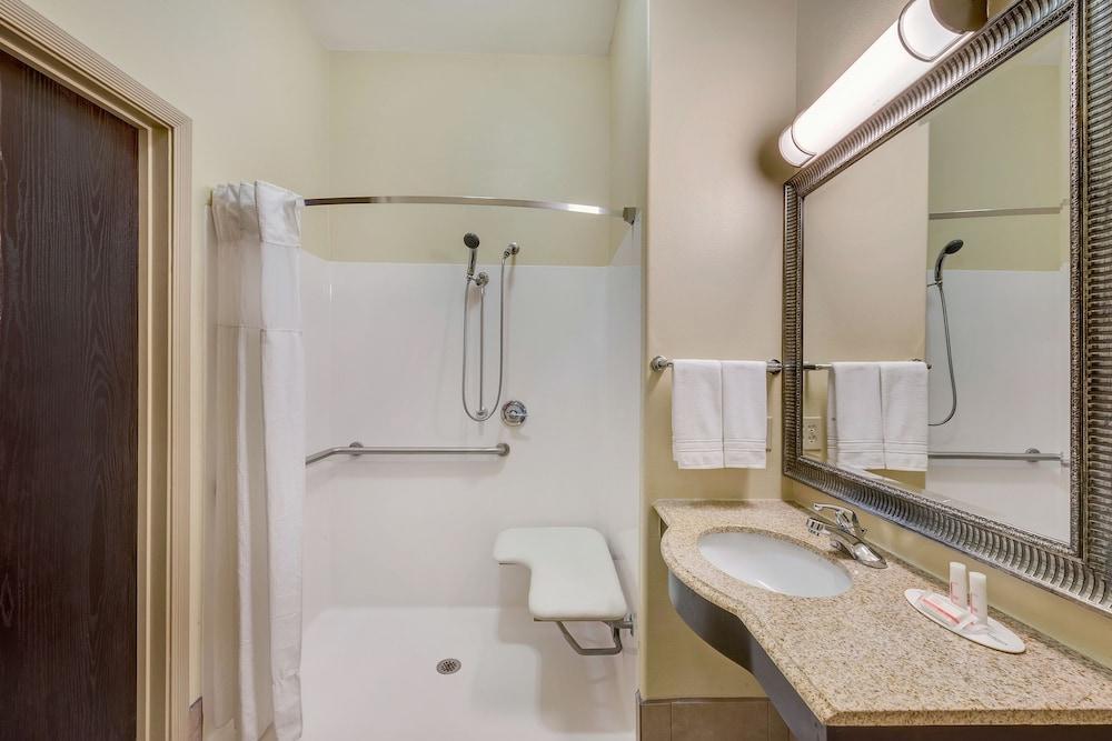 Super 8 By Wyndham Hidalgo At La Plaza Mall & Mcallen Airport Екстериор снимка